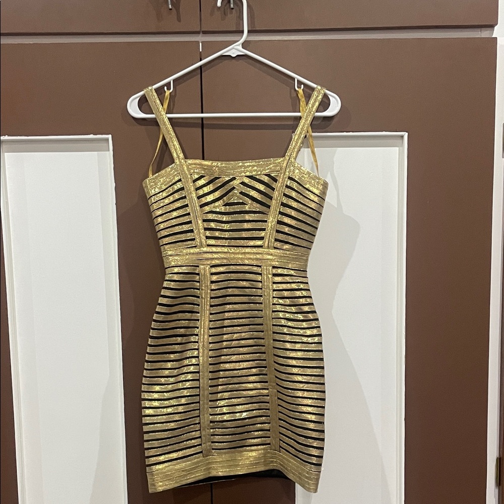 BCBGMaxAzria Gold and Black Gorgeous Dress ✨